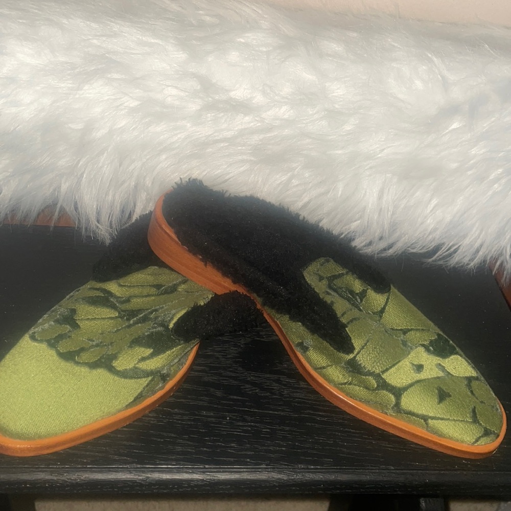 Free people green embroidered Butterfly Effect fuzzy mule Sz 37 NWOT
